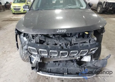 2022 Jeep Compass Limited 4X4 z USA, uszkodzony, nr VIN 3C4NJDCB6NT105434